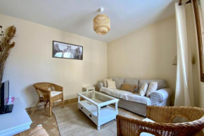GROOMI Villa Isabelle- Large bright house with courtyard!